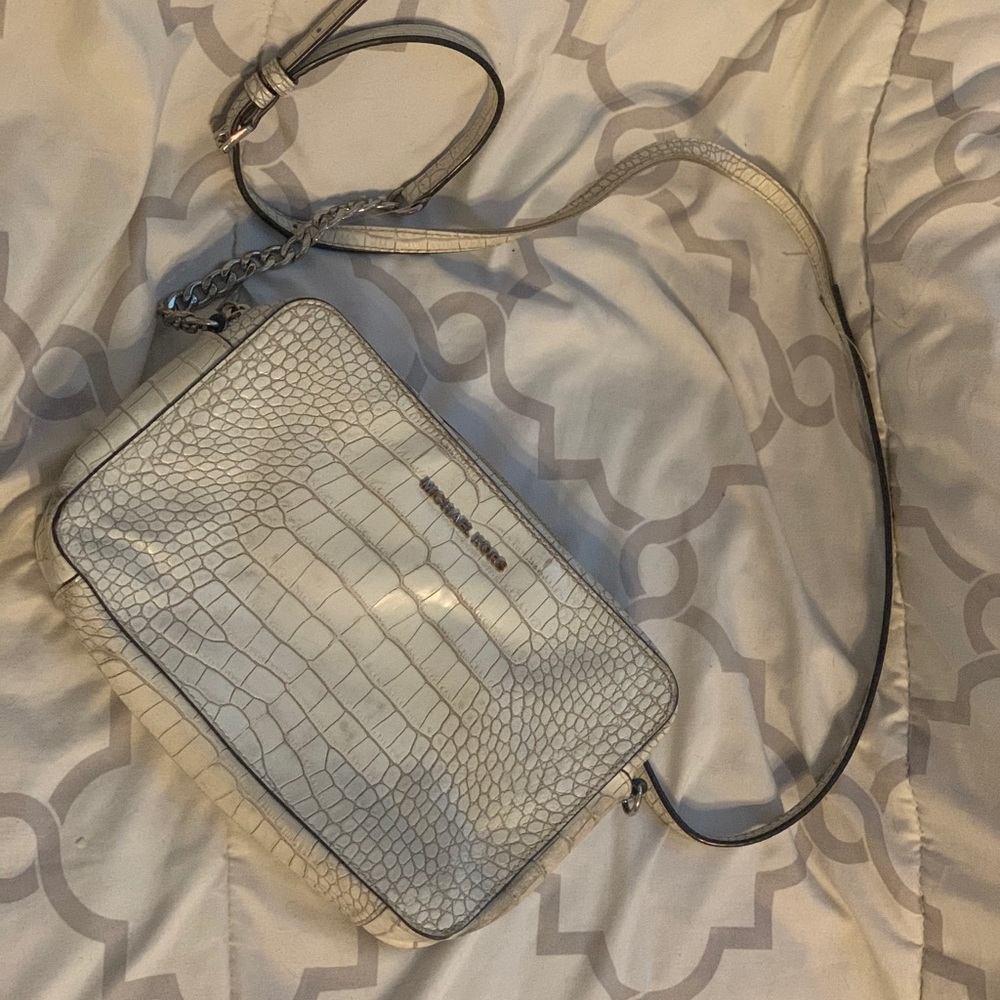 Michael kors crossbody purse
